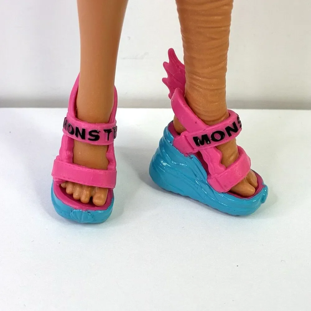 New Monster High Lagoona Blue Doll 2022 G3 Reboot Pink Fish Sandals Shoes